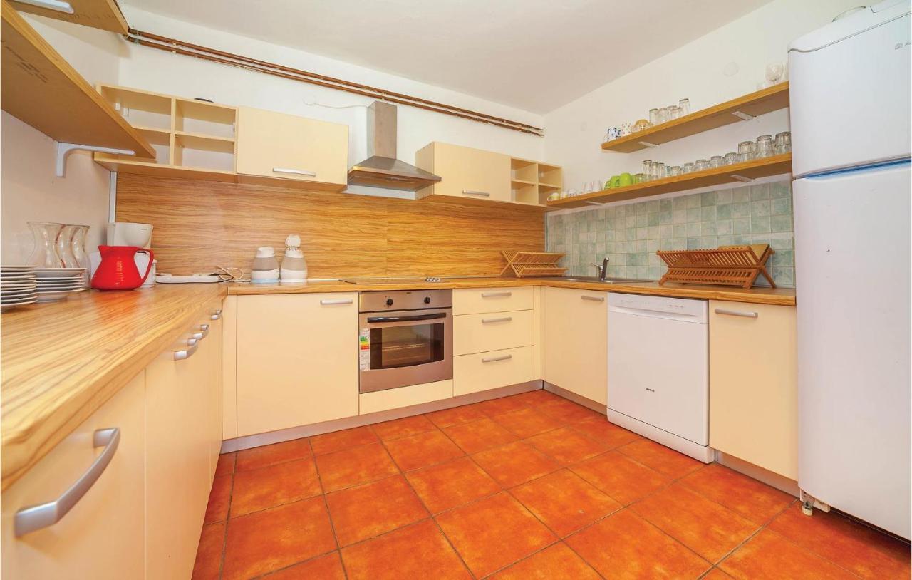 7 Bedroom Pet Friendly Home In Crni Kal Crni Kal  Exteriér fotografie