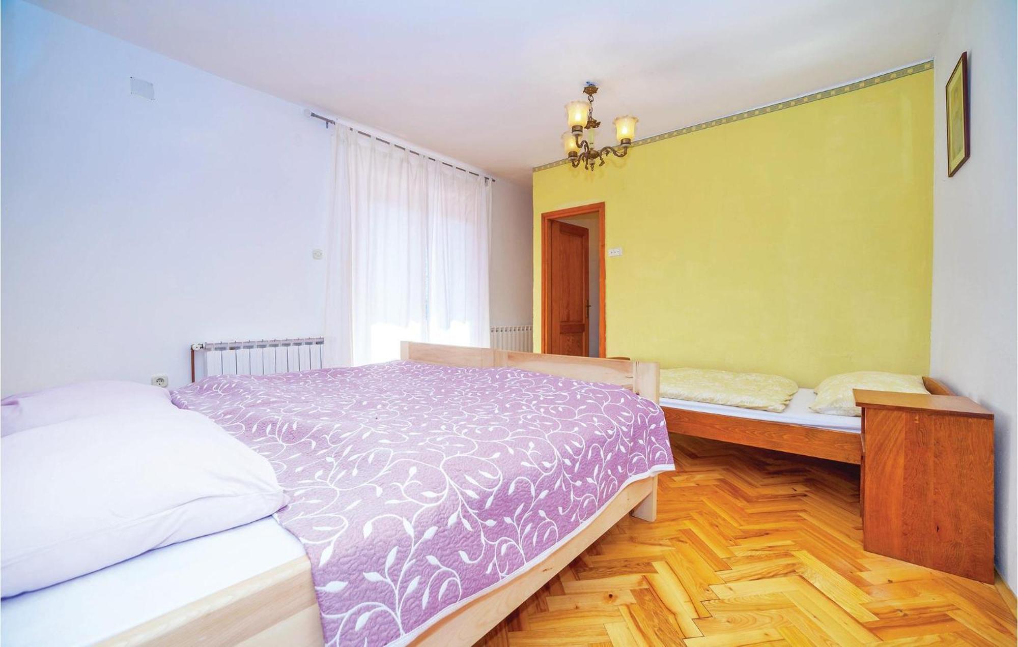 7 Bedroom Pet Friendly Home In Crni Kal Crni Kal  Exteriér fotografie