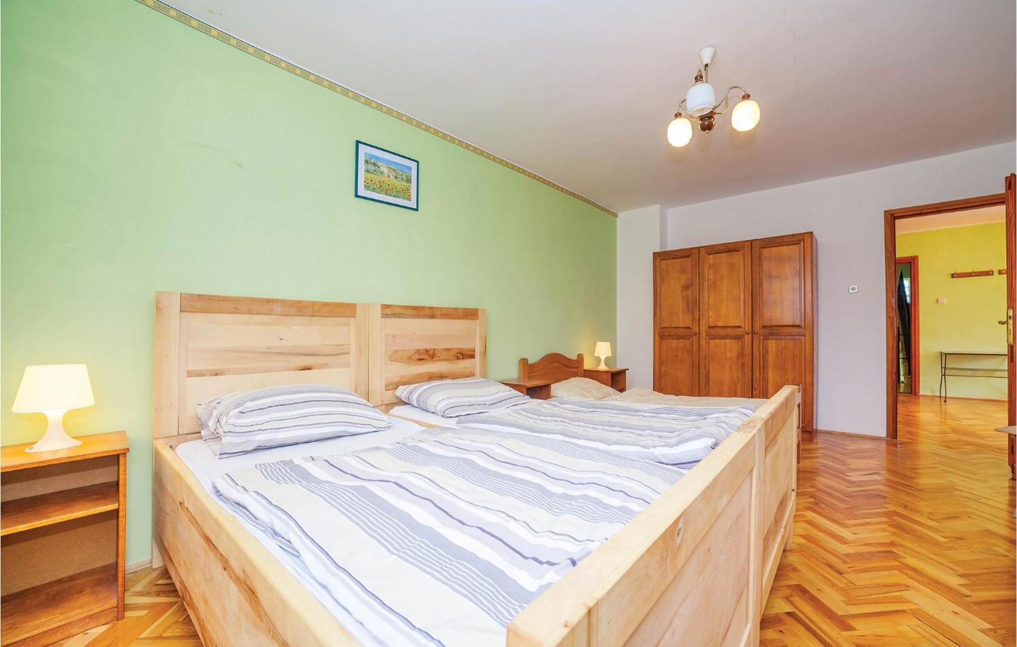 7 Bedroom Pet Friendly Home In Crni Kal Crni Kal  Exteriér fotografie