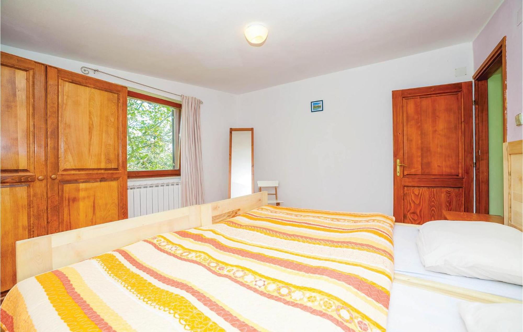 7 Bedroom Pet Friendly Home In Crni Kal Crni Kal  Exteriér fotografie