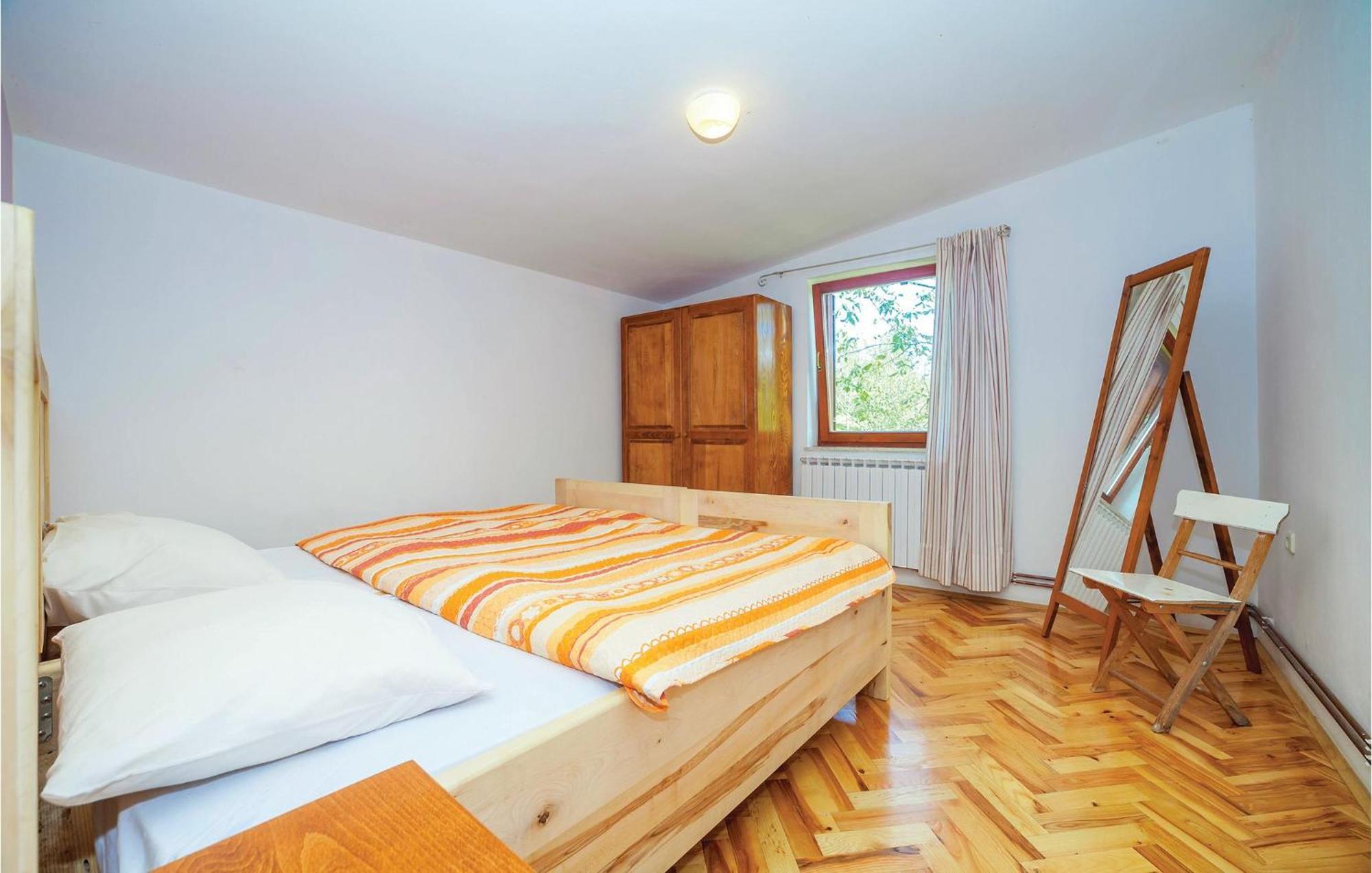 7 Bedroom Pet Friendly Home In Crni Kal Crni Kal  Exteriér fotografie