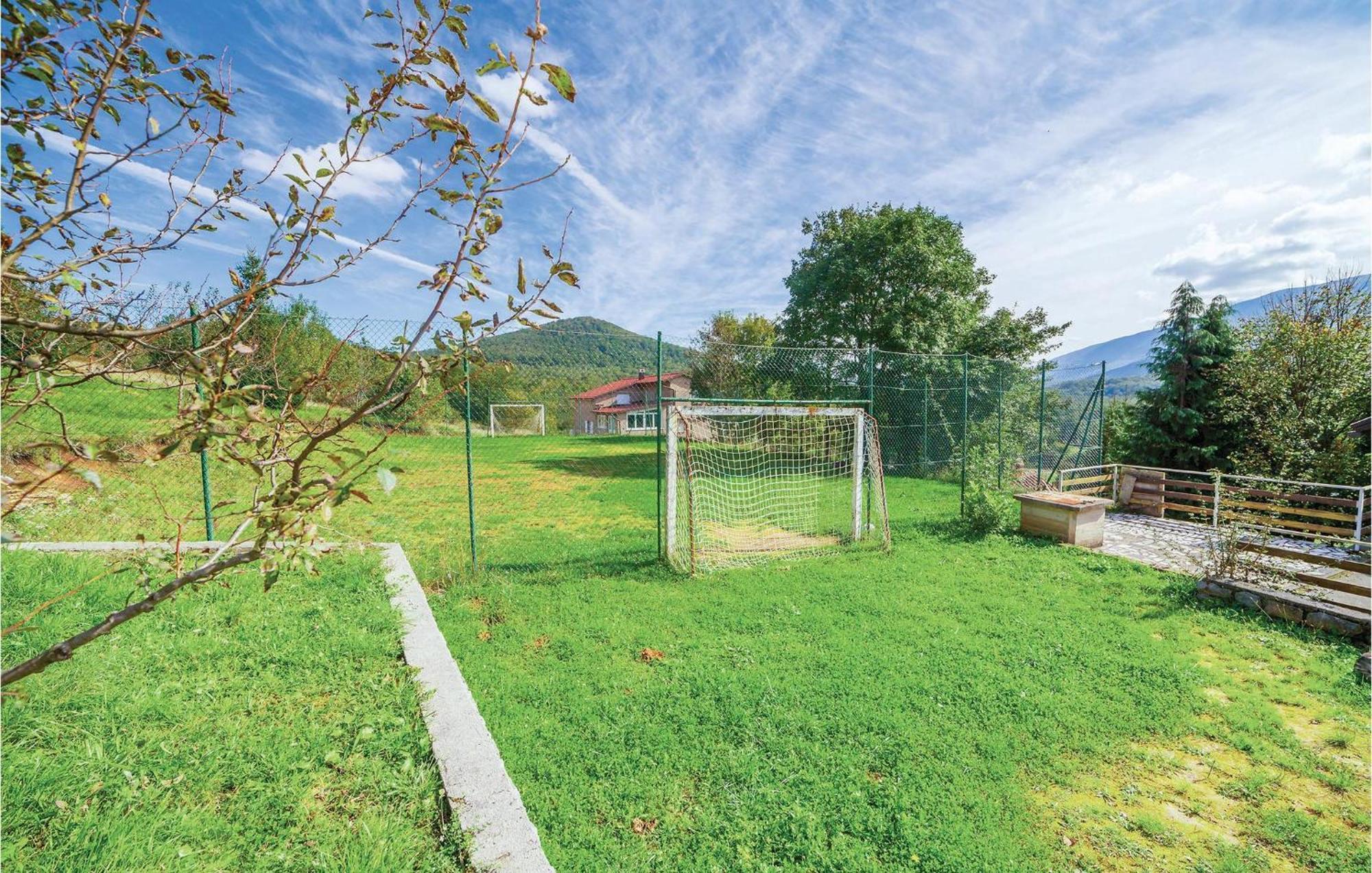 7 Bedroom Pet Friendly Home In Crni Kal Crni Kal  Exteriér fotografie