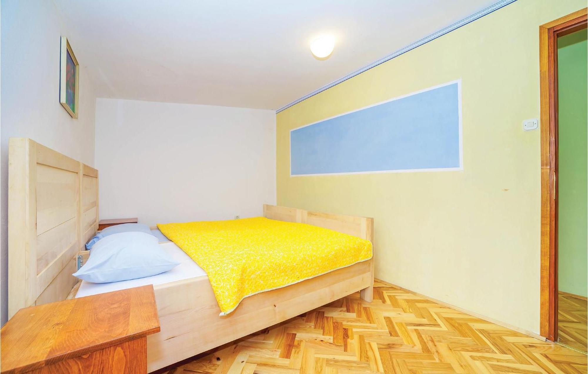 7 Bedroom Pet Friendly Home In Crni Kal Crni Kal  Exteriér fotografie