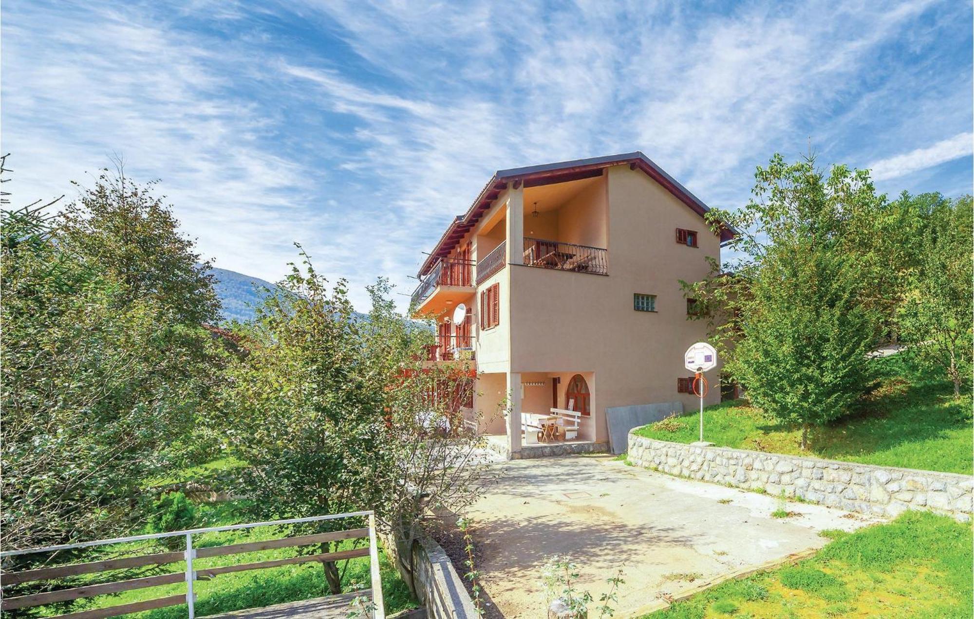 7 Bedroom Pet Friendly Home In Crni Kal Crni Kal  Exteriér fotografie