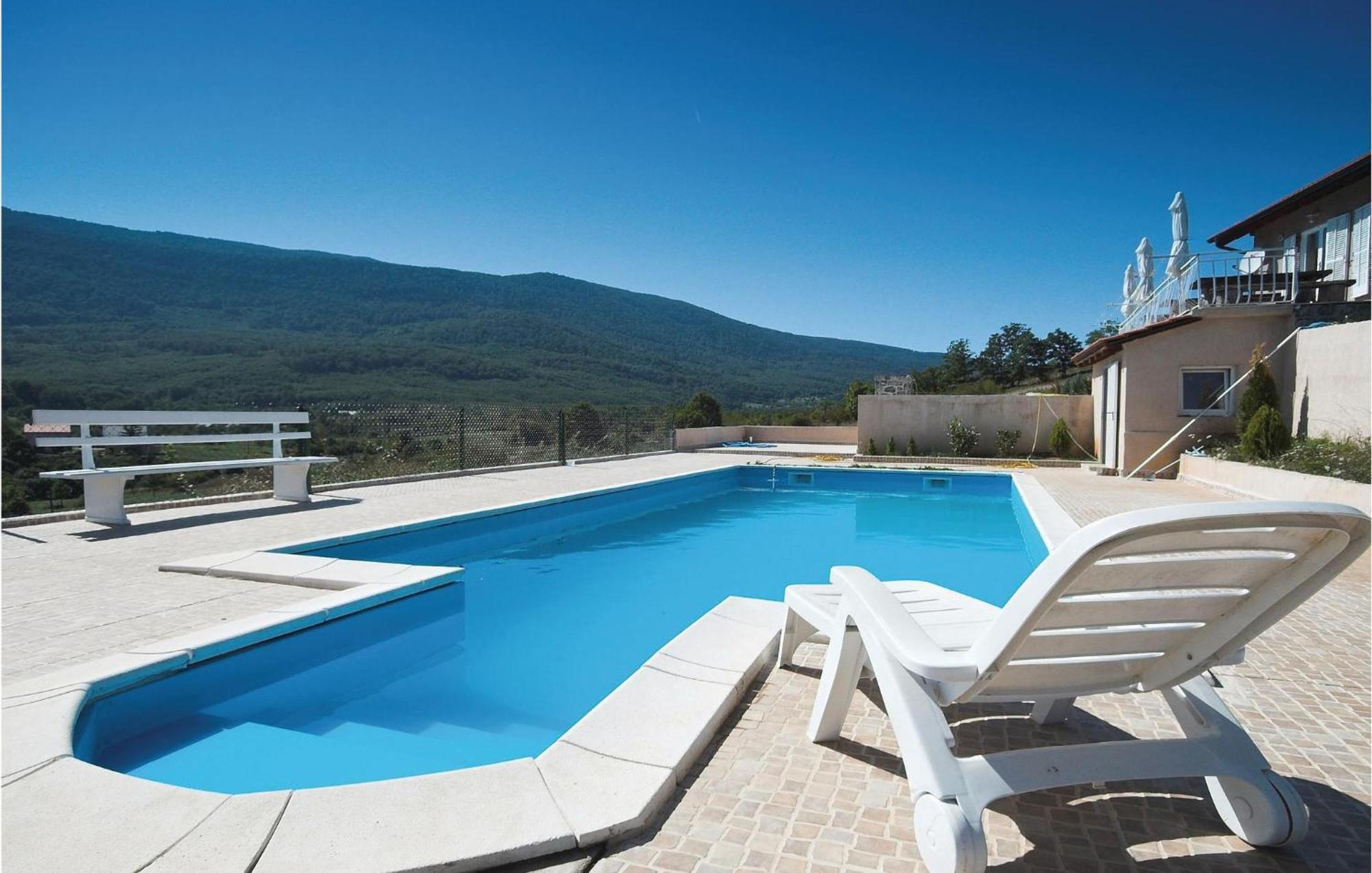 7 Bedroom Pet Friendly Home In Crni Kal Crni Kal  Exteriér fotografie
