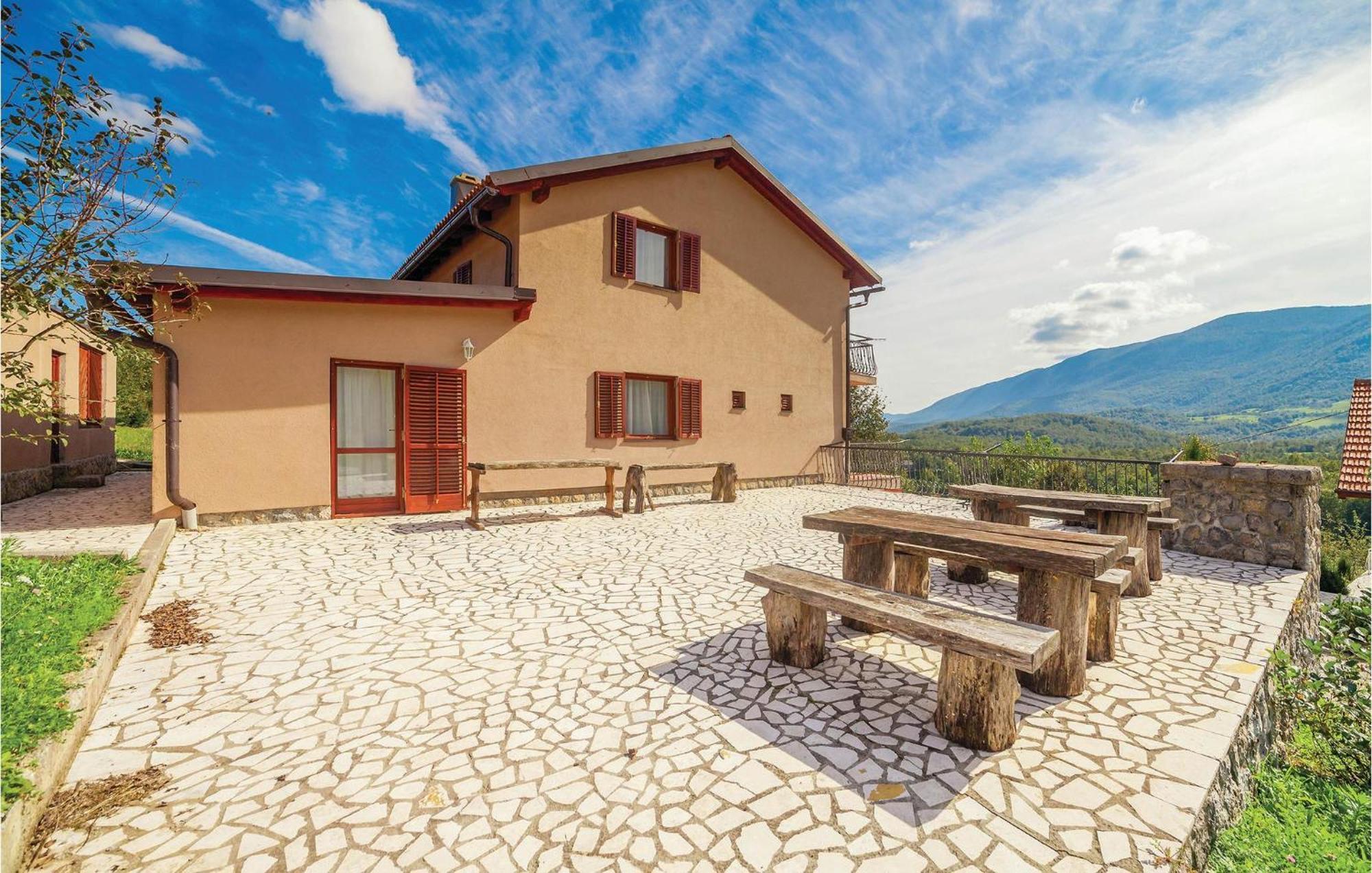 7 Bedroom Pet Friendly Home In Crni Kal Crni Kal  Exteriér fotografie