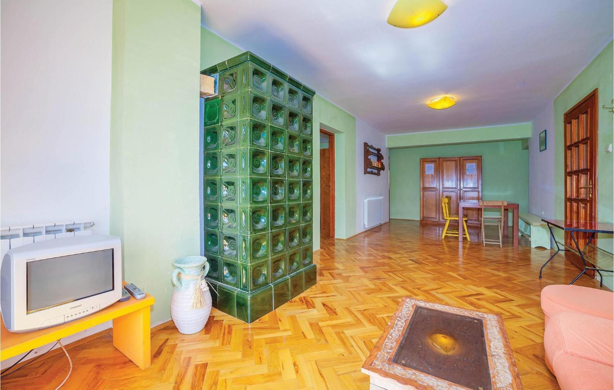 7 Bedroom Pet Friendly Home In Crni Kal Crni Kal  Exteriér fotografie